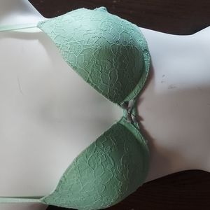 34A Bra